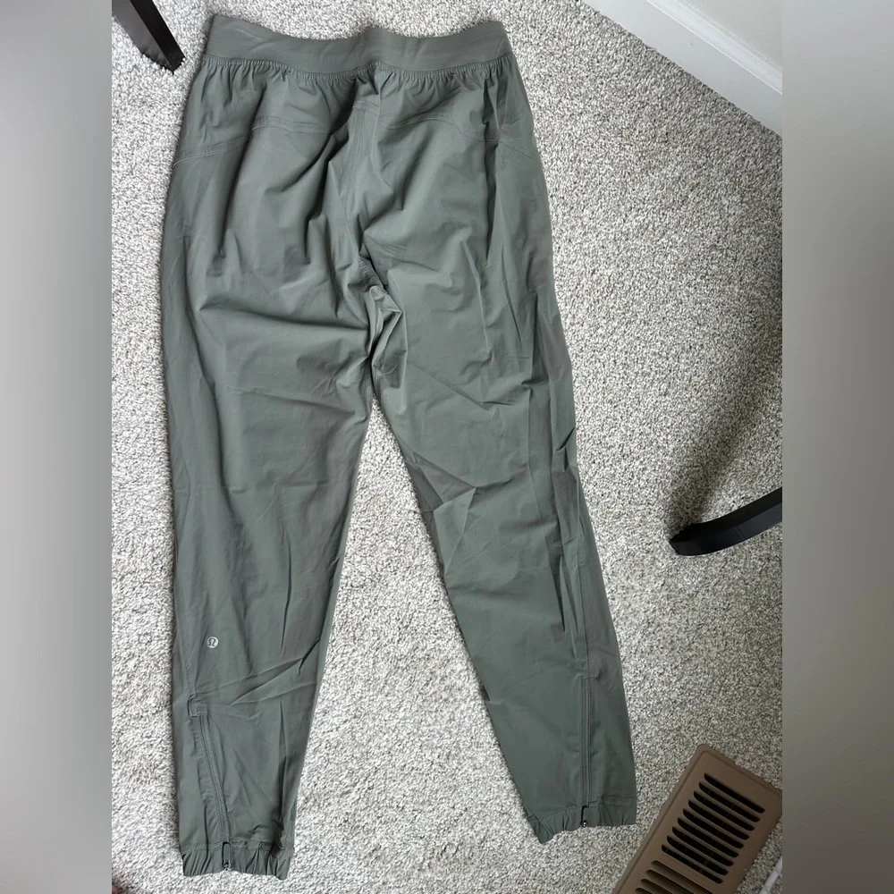Women’s Lululemon Adapted State High Rise Jogger in Grey Sage - Picture 9 of 11